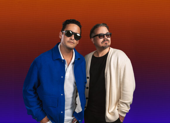 LOS AMIGOS INVISIBLES