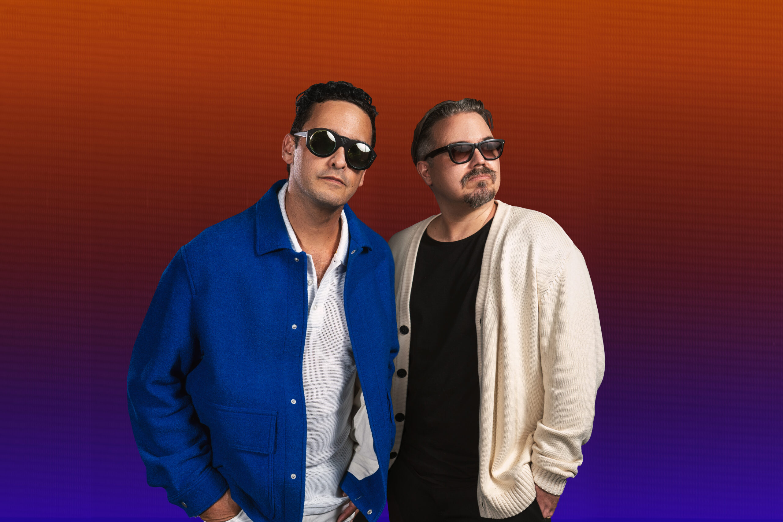 LOS AMIGOS INVISIBLES